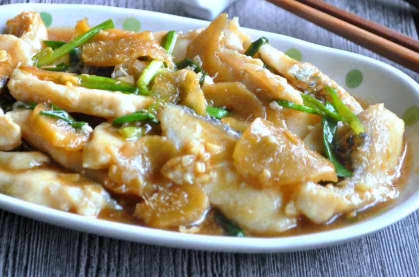 Stir Fried Ginger and Scallion Fish 