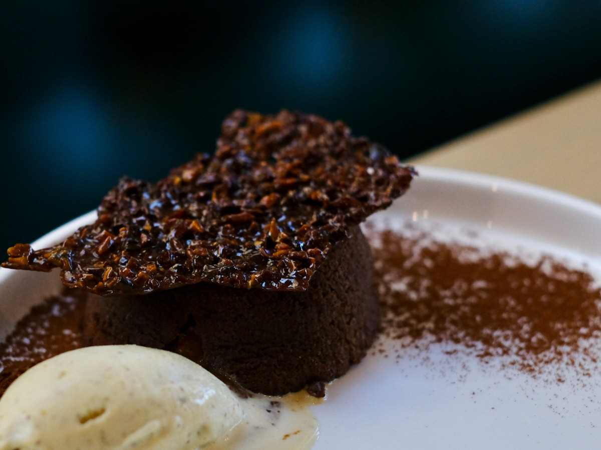 Chocolate & Pistachio Fondant 