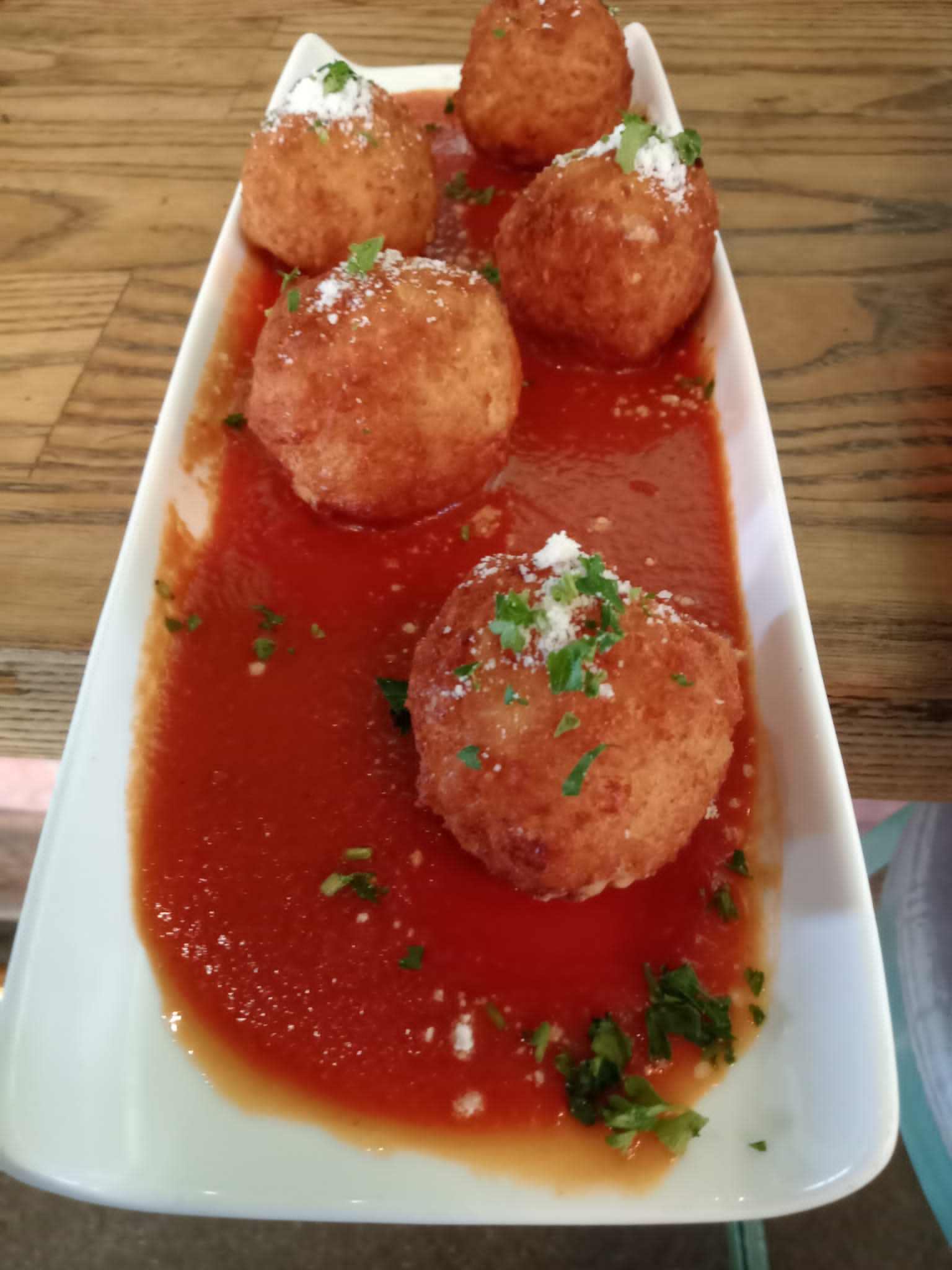 Mac n cheese fritters