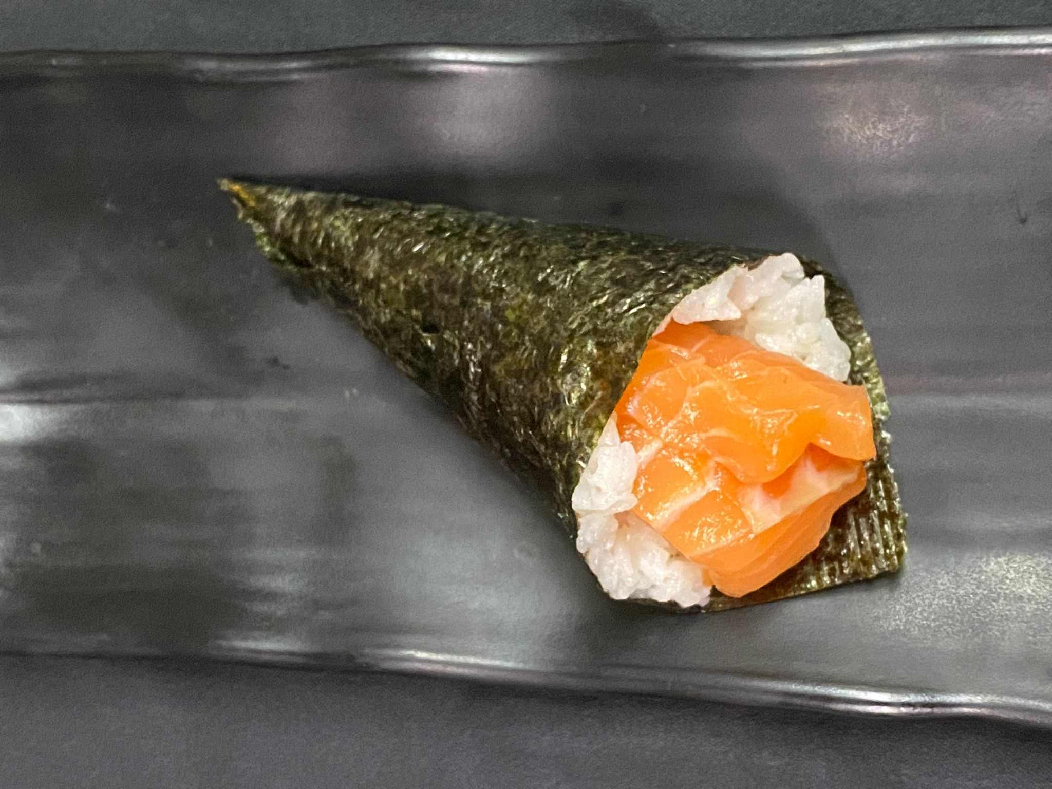 Sake Temaki